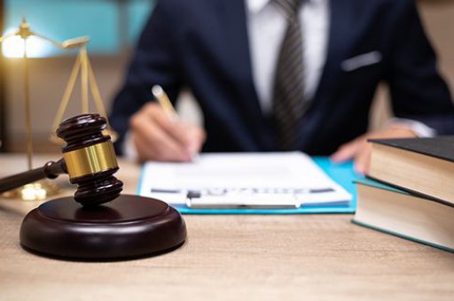 有证据证明老婆出轨了，我该怎么办？