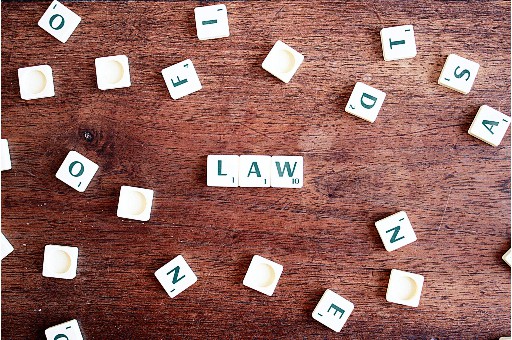 夫妻一方进监狱了怎么离婚