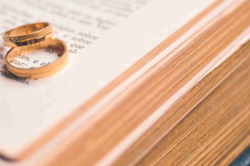 无证驾驶摩托车被追尾怎么划分责任