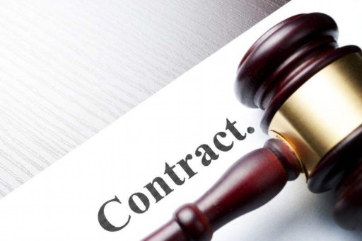 前车变道突然刹车被后车追尾