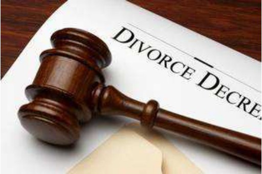 小车撞到无证电动车谁的责任