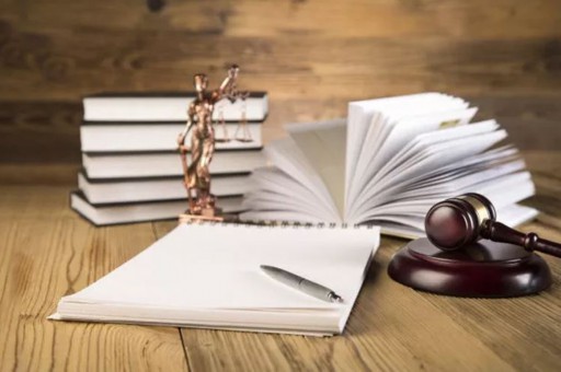 过失犯罪与故意犯罪在法律上的主要区别是什么？