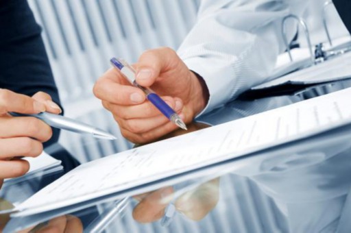 一方有外遇离婚财产如何分割？法律判决标准详解