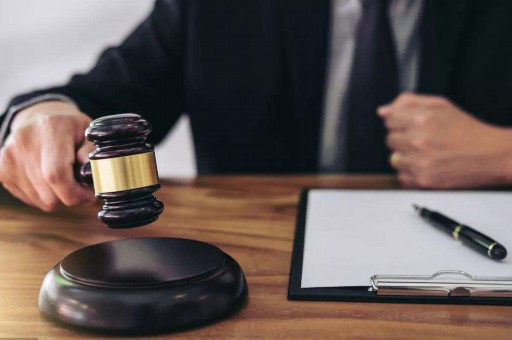 起诉离婚时，子女抚养权怎么判？