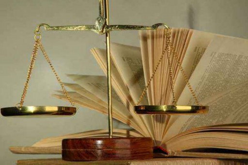 开车右拐和直行电动车撞了哪个责任