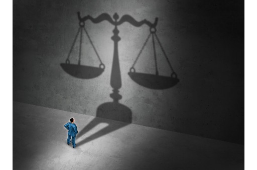 谁签合同谁承担责任吗